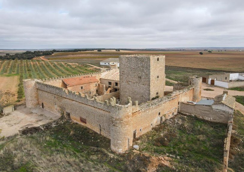 Castillo de Santiago de la Torre, Spain